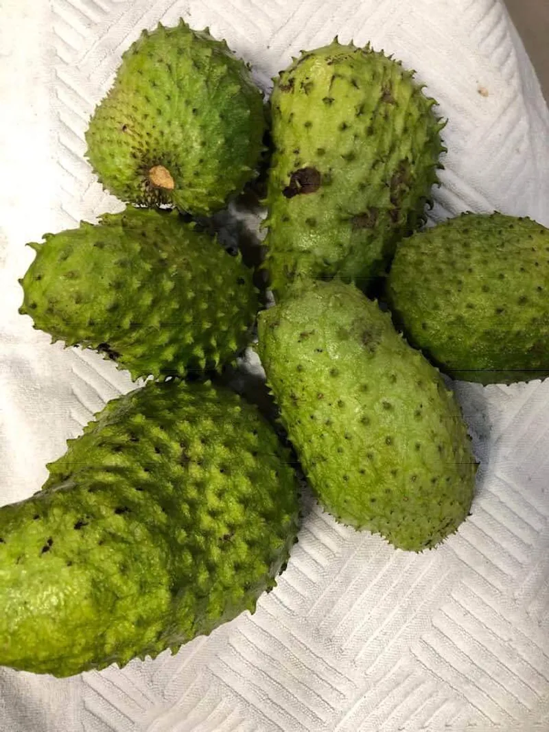 Soursop and papaya for specialty markets: a short sourcing guide